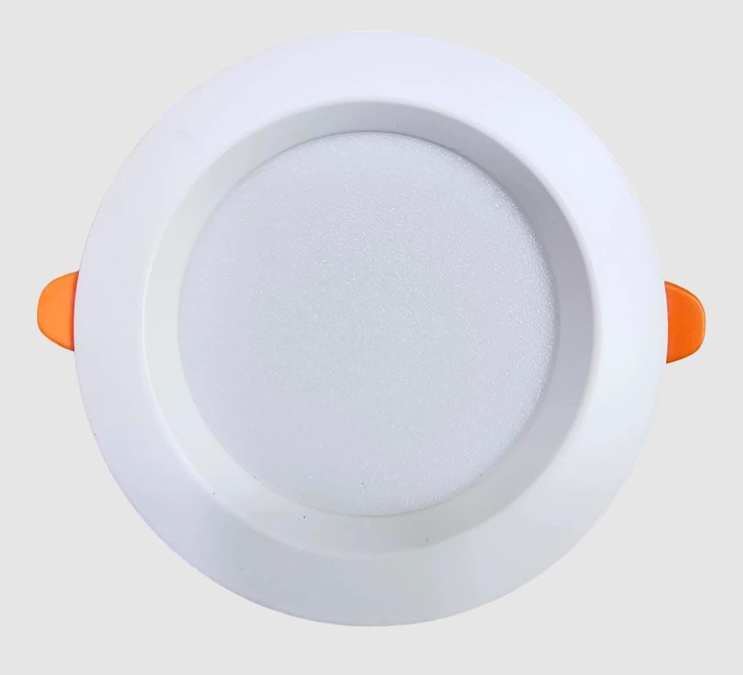 S. No. 3278ypd1128 LED DOWN LIGHT G-13 GATO-7-3K (YELLOW) BULB (YPD1128) - Image 1