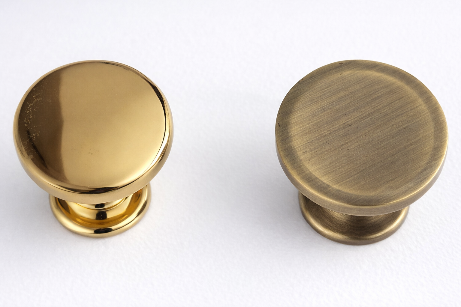 YD4122 CABINET KNOB DKB001 BLK/AB (YD4122) - Image 1